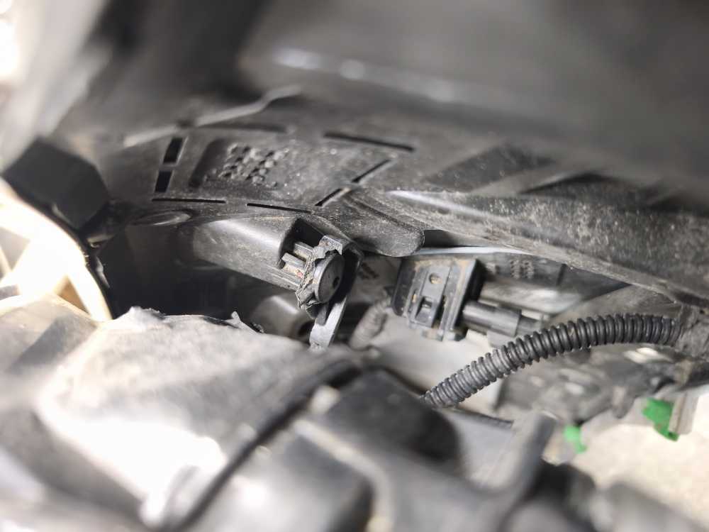 PARE CHOC AVANT PEUGEOT - Vue 7